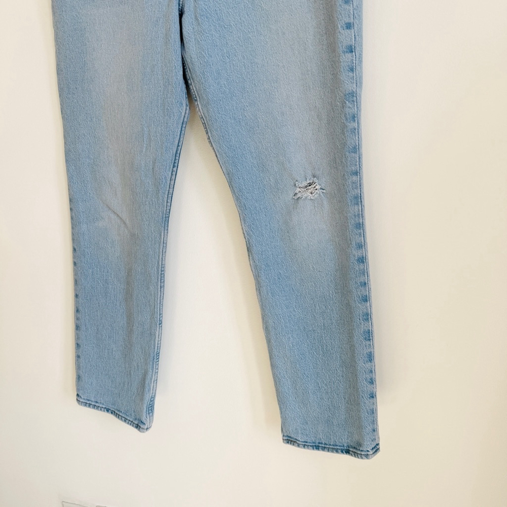 Levi's 70s High Slim Straight Jeans Premium Women's Size 32 Light Blue Denim - Picture 4 of 15